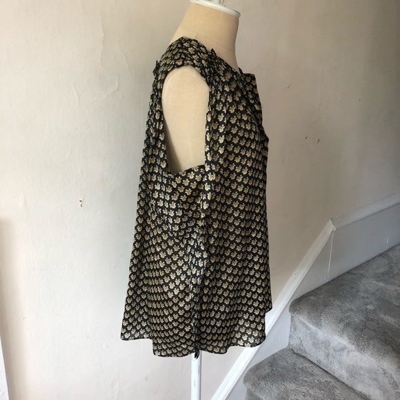 MISA Tbags Los Angeles Patterned Ruffle Blouse EUC - Picture 4 of 9